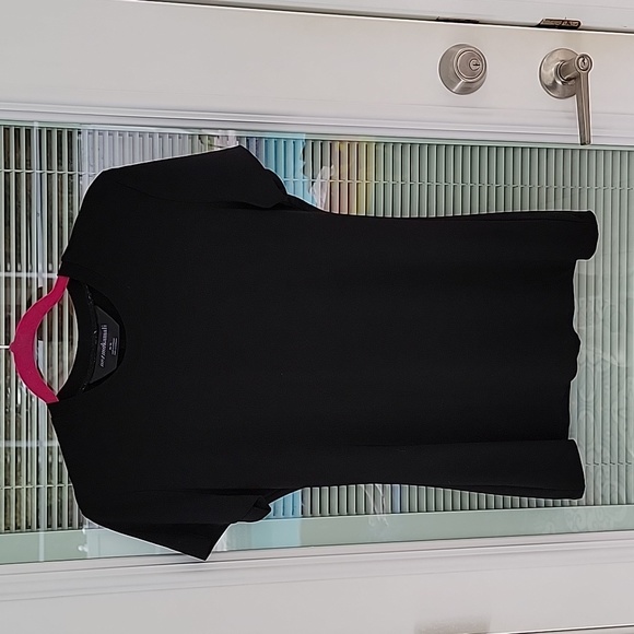 Norma Kamali Tops - Norma Kamali Slinky Knit Short Sleeve Top Black Sz M